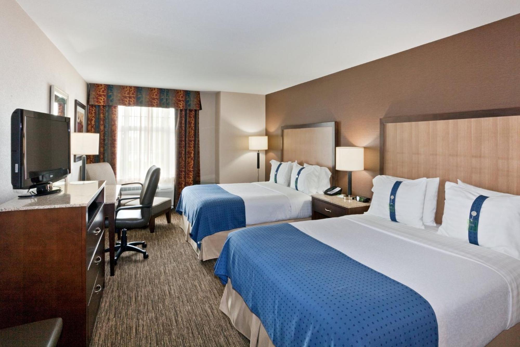 Holiday Inn Hotel & Suites Surrey East - Cloverdale By Ihg Exterior photo